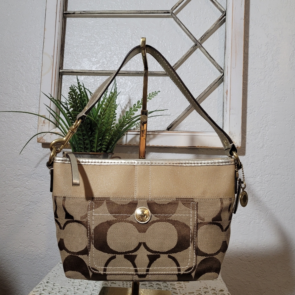 Coach Chelsea Signature Tan/ Gold  Canvas Leather Trim Zipper Hobo Shoulder Bag